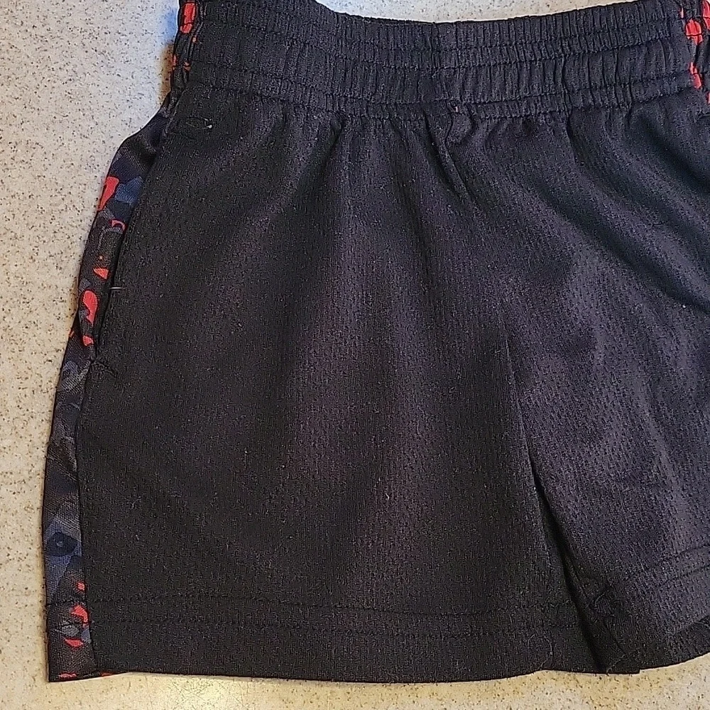 Marvel Spiderman 2 Pc Set Spiderman Tshirt And Shorts Size 18 Months